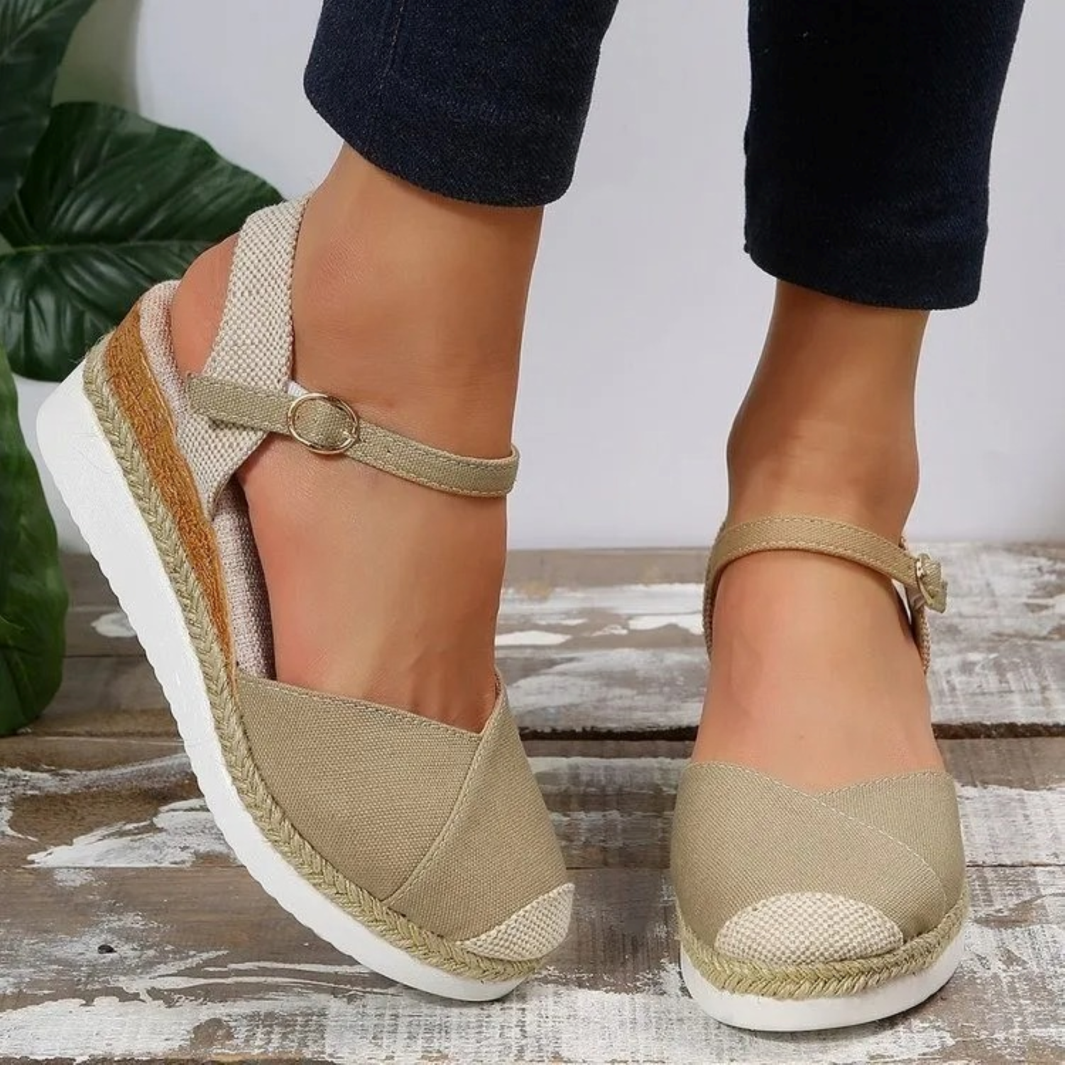 Féline | Sandaler med spenne
