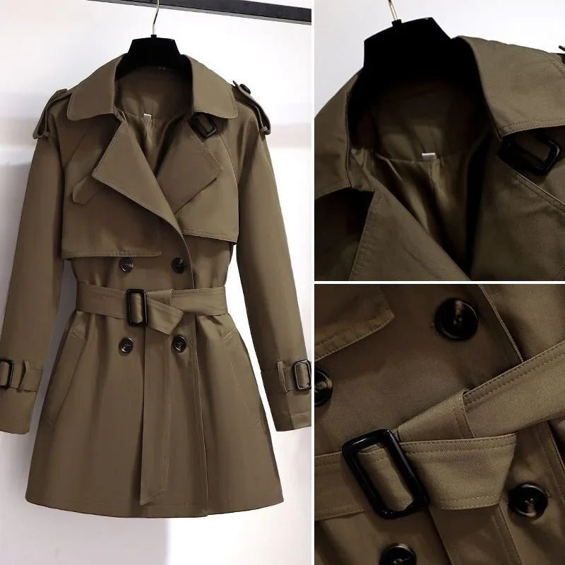 Mirella™ | Kort og chic trenchcoat for kvinner
