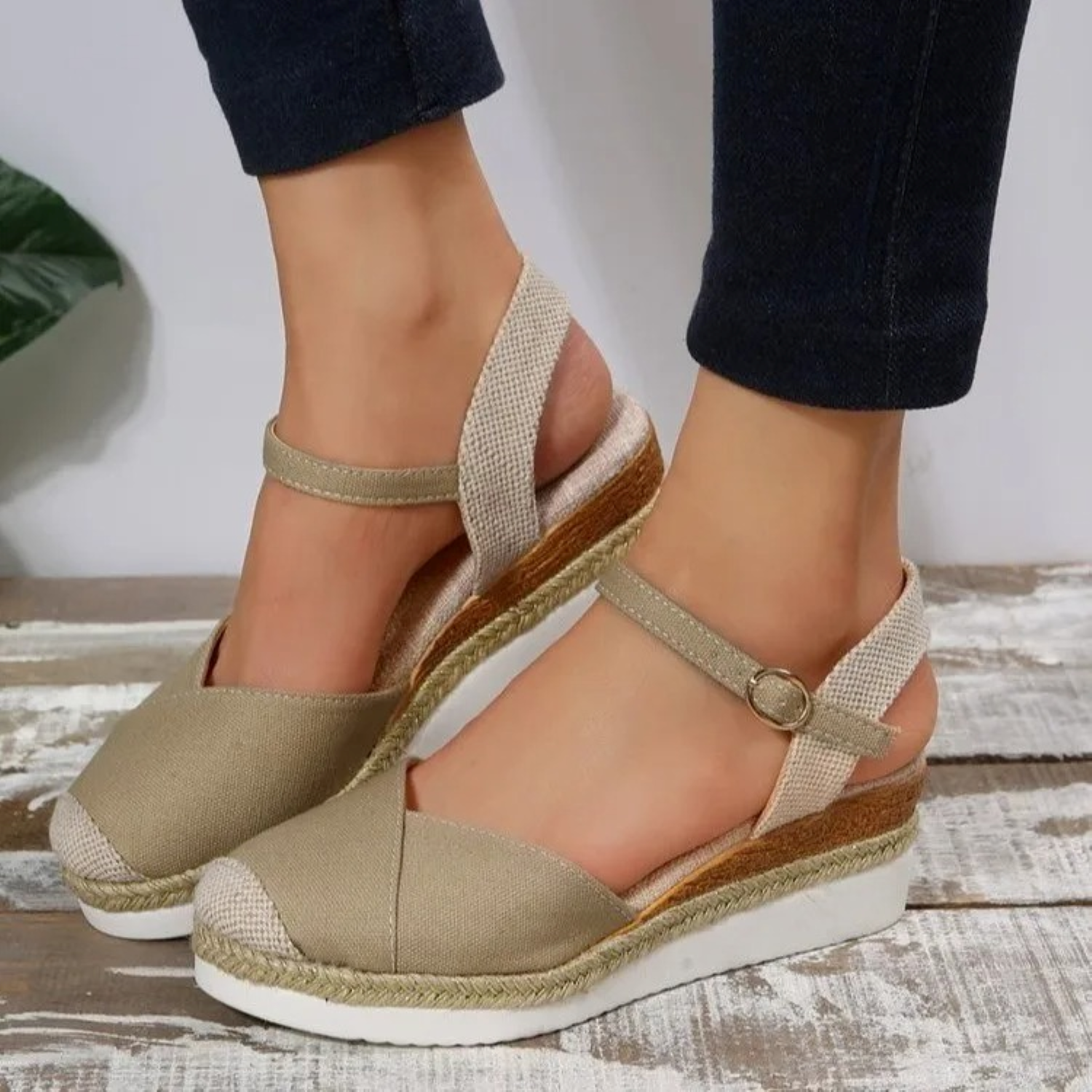 Féline | Sandaler med spenne