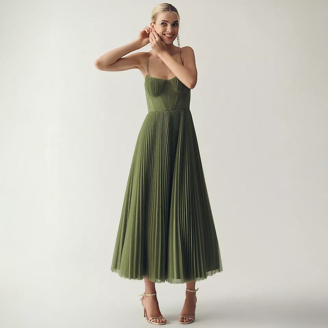 Emilie | Elegant Kjole med Fortryllelse