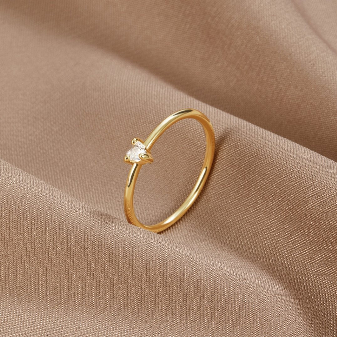 Love – Heart Ring with Sparkling Crystal