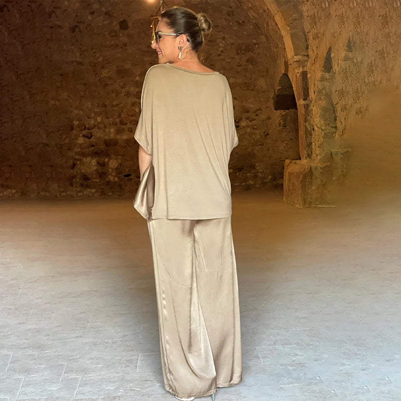 Pauline | To-delt sett med V-hals i glitrende materiale